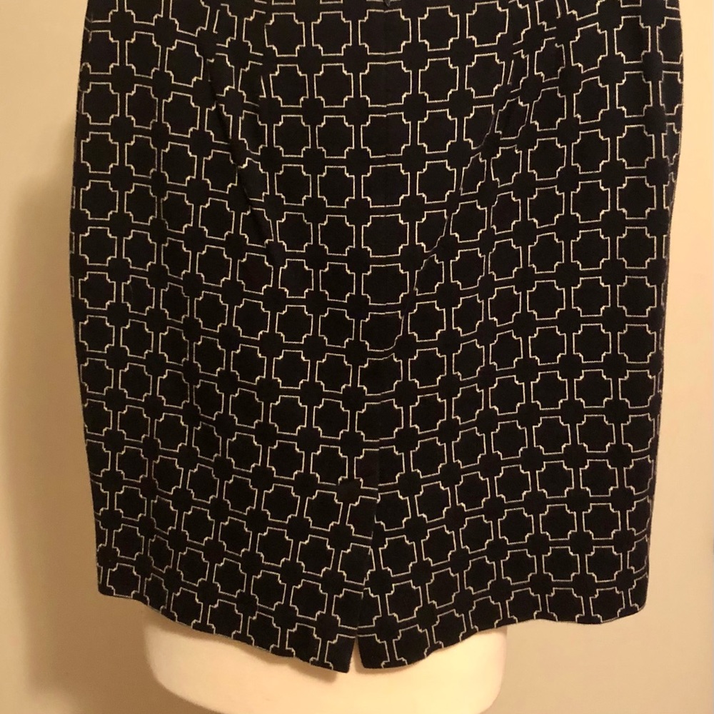 Talbots Navy & White Print Skirt 12p - Picture 4 of 10